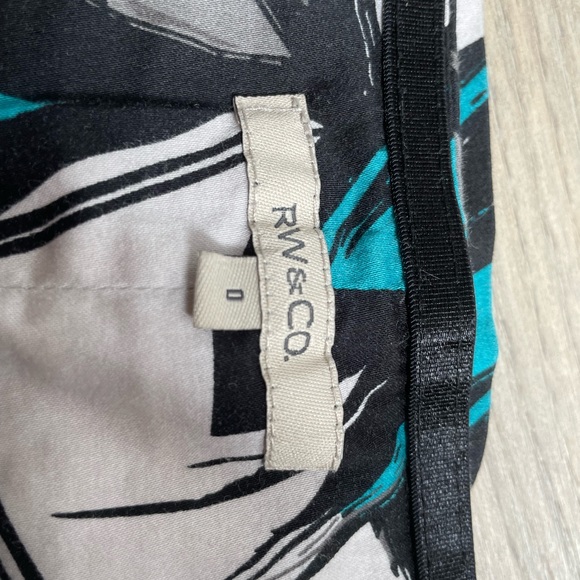 Summer strapless dress. - Picture 3 of 3